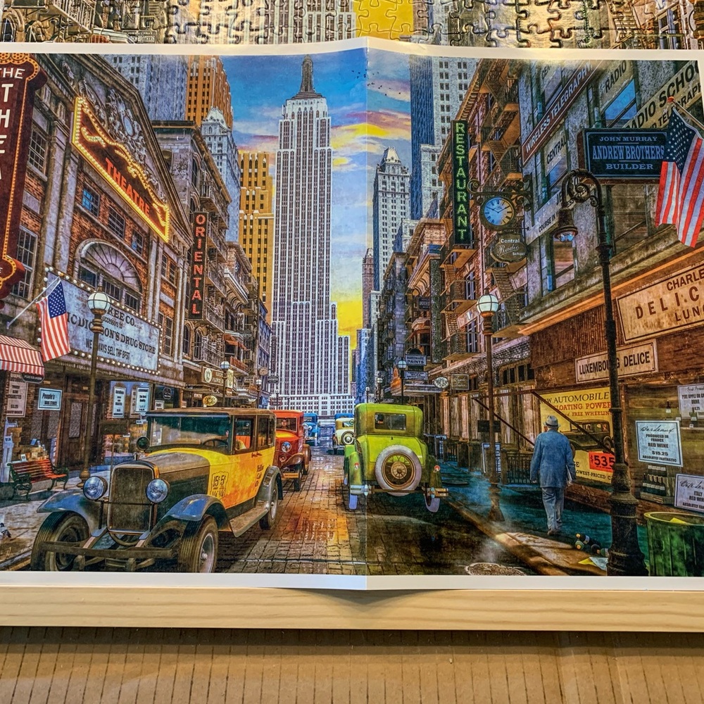 Buffalo Games “Old New York” 2000 piece jigsaw puzzle.